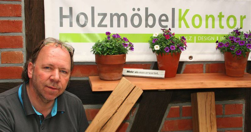 Shopbetreiber im Interview: Holzmöbelkontor - hier kaufen sogar die Stars