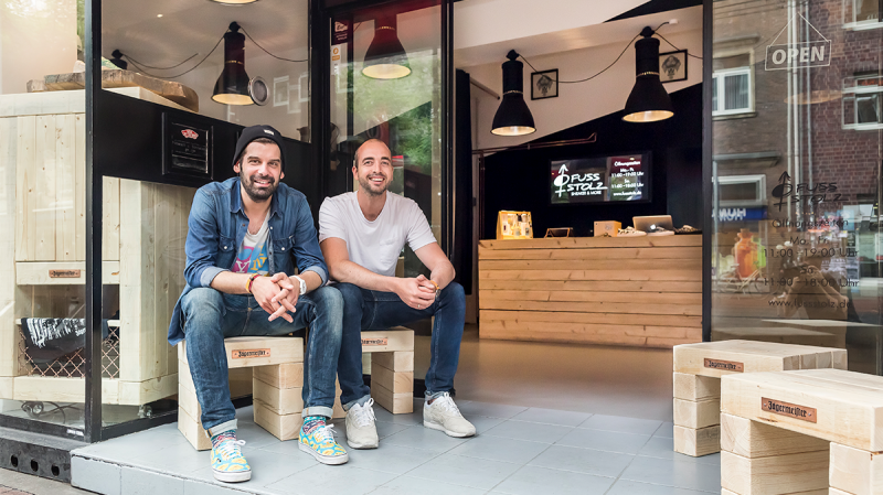 Wie der Sneaker-Store Fussstolz online und offline synchronisiert und seine Buchhaltung automatisiert